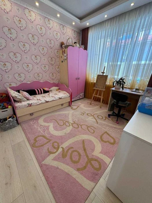 2-room apartment with renovation in a brick house with gas