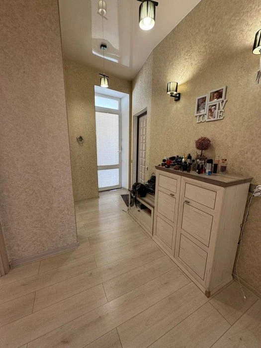 2-room apartment with renovation in a brick house with gas