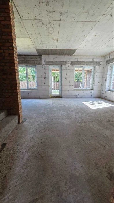 Будинок 210 м² біля метро Осокорки / Славутич | 6 соток | га