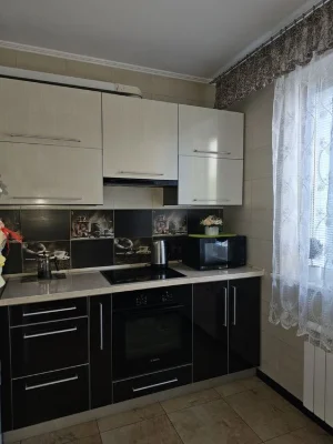 Продаю самую лучшую 3-комнатную квартииу, 2й этаж, Тракторос