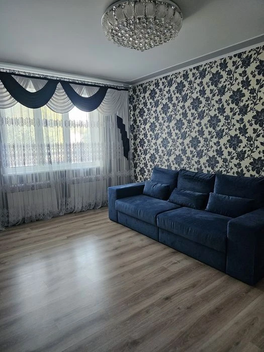 Продаю самую лучшую 3-комнатную квартииу, 2й этаж, Тракторос
