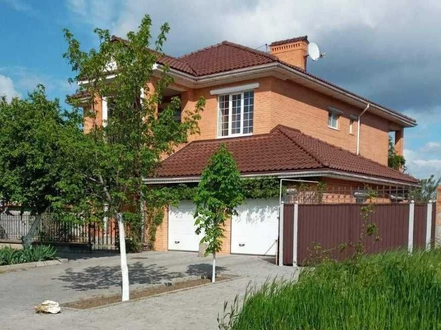 Продажа  современного 2х этажного дома в Варваровке. Возле р