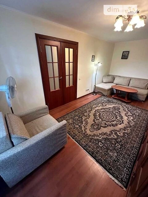 Продаж 1к квартири 32 кв. м на бул. Павла Вірського • ID 348
