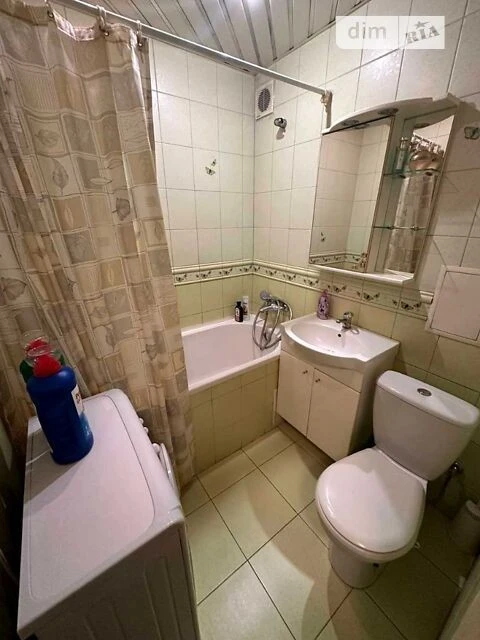 Продаж 1к квартири 32 кв. м на бул. Павла Вірського • ID 348