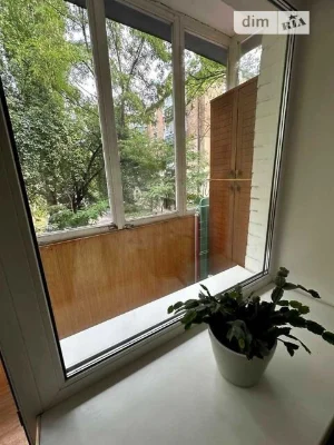 Продаж 1к квартири 32 кв. м на бул. Павла Вірського • ID 348