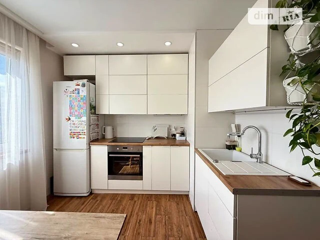 Продаж 2к квартири 56 кв. м на вул. Степана Олійника 19 • ID