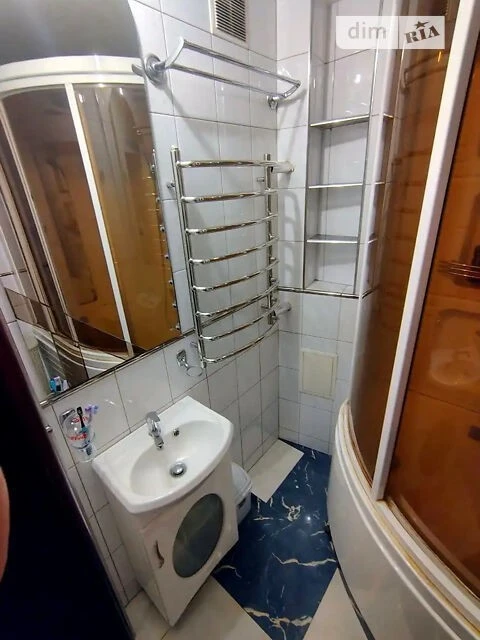 Продаж 3к квартири 84 кв. м на вул. Академіка Заболотного 13