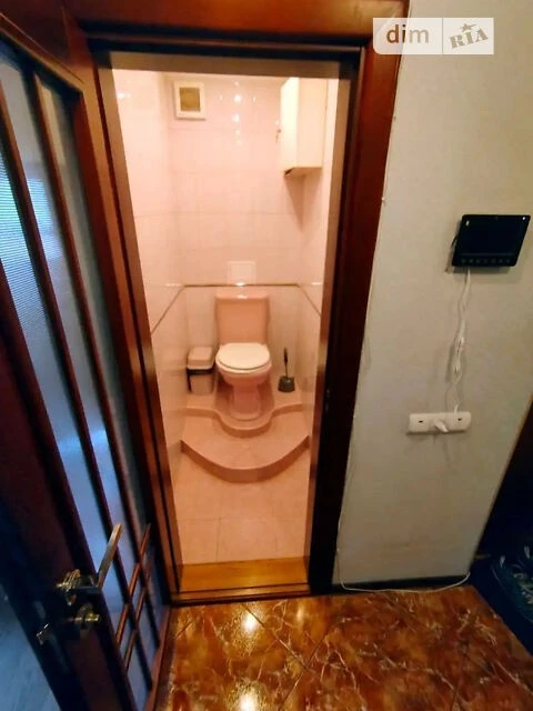 Продаж 3к квартири 84 кв. м на вул. Академіка Заболотного 13