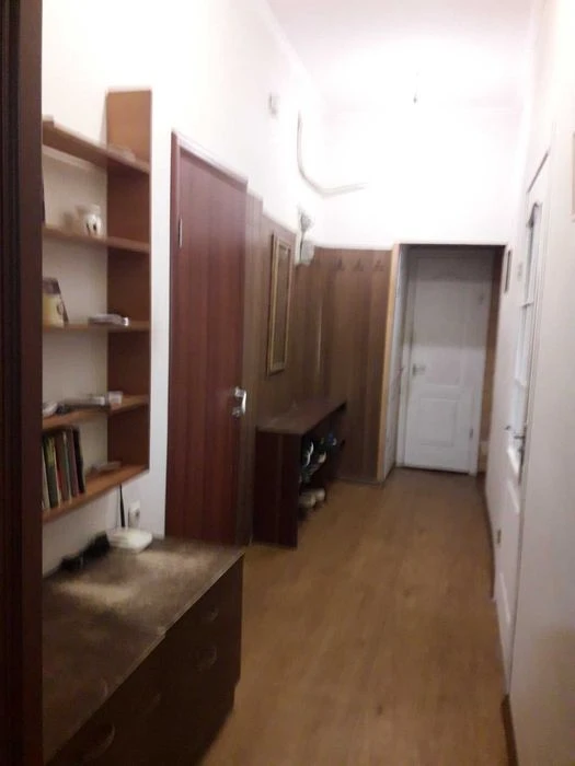 Продам 2 х комнатную  квартиру на Средней Косвенной Сталинка