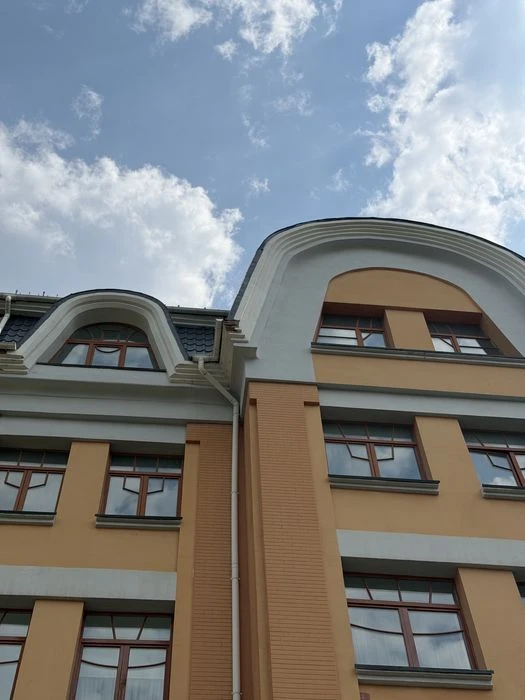 Продаж квартири Воздвиженка