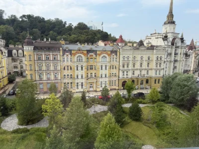 Продаж квартири Воздвиженка