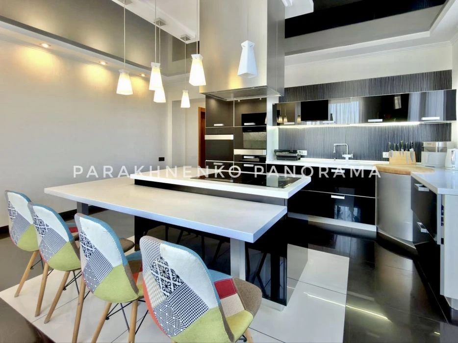 Ексклюзивна квартира 202 м² | 5 кімнат | 2 рівні | Центр | Н