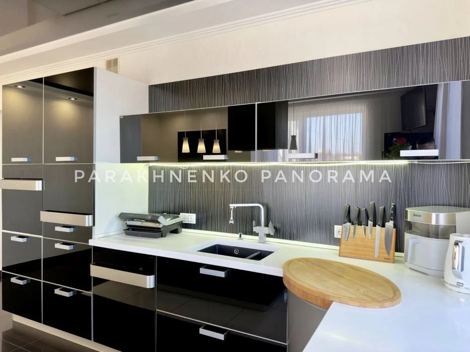 Ексклюзивна квартира 202 м² | 5 кімнат | 2 рівні | Центр | Н