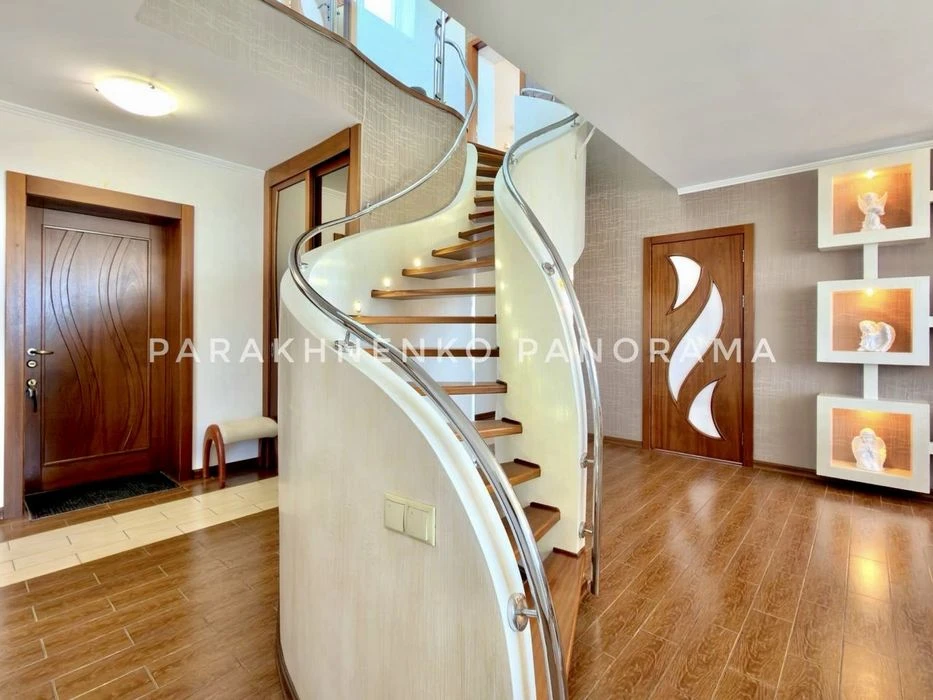 Ексклюзивна квартира 202 м² | 5 кімнат | 2 рівні | Центр | Н
