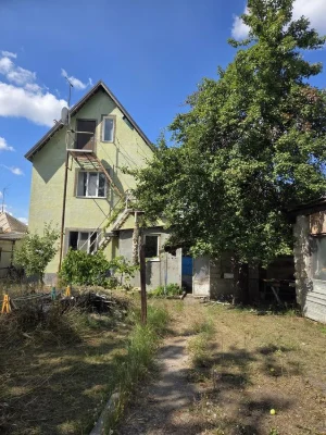 Продам домовладение с 2 домами на участке 9 соток! Индустриа