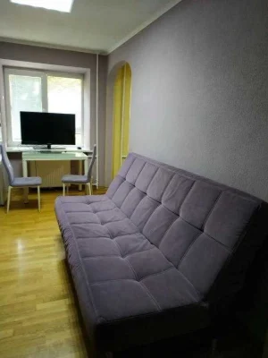 2 кімнатна квартира метро 10 хв.