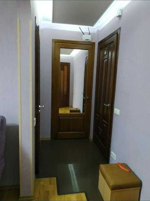 2 кімнатна квартира метро 10 хв.