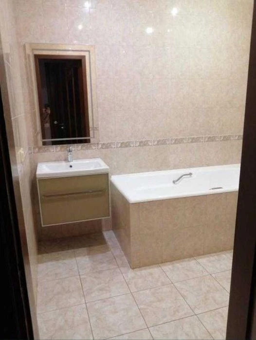 2 кімнатна квартира метро 10 хв.