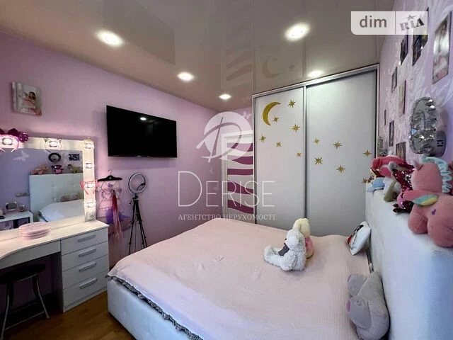 Продаж 1к квартири 40 кв. м на вул. Регенераторна 4К • ID 34