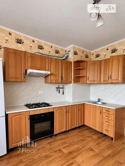Продаж 3к квартири 97 кв. м на вул. Миколи Закревського 97А