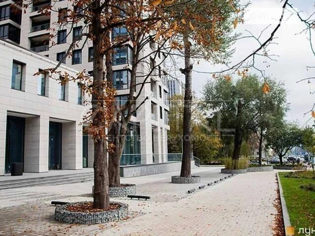 Продаж 3к квартири 98 кв. м на просп. Берестейський 42 • ID