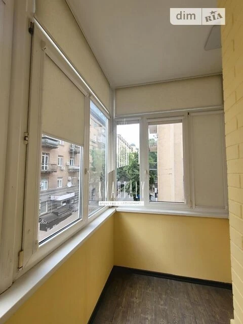 Продаж 3к квартири 73 кв. м на вул. Костельна 6 • ID 3481418