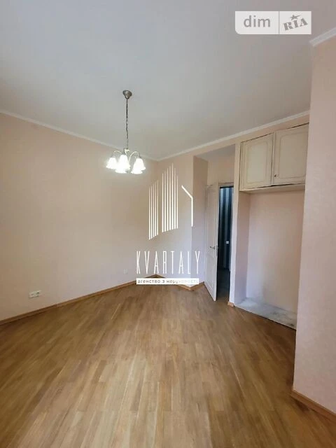 Продаж 3к квартири 73 кв. м на вул. Костельна 6 • ID 3481418