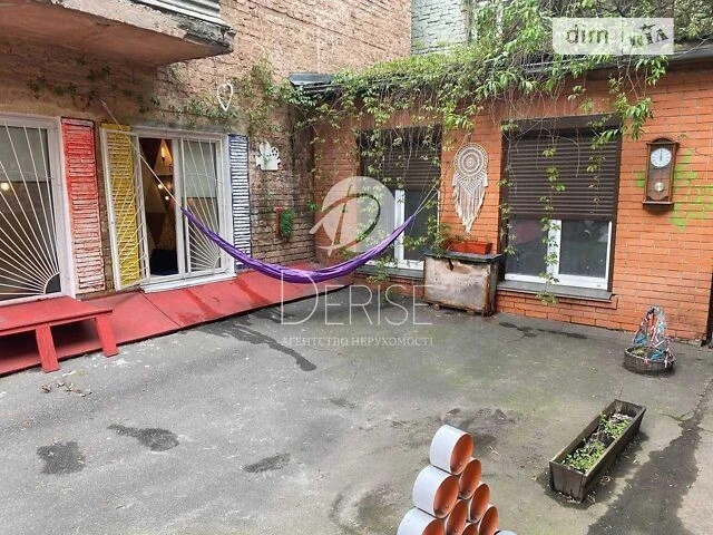 Продаж 1к квартири 32 кв. м на вул. Верхній Вал 40 • ID 3481