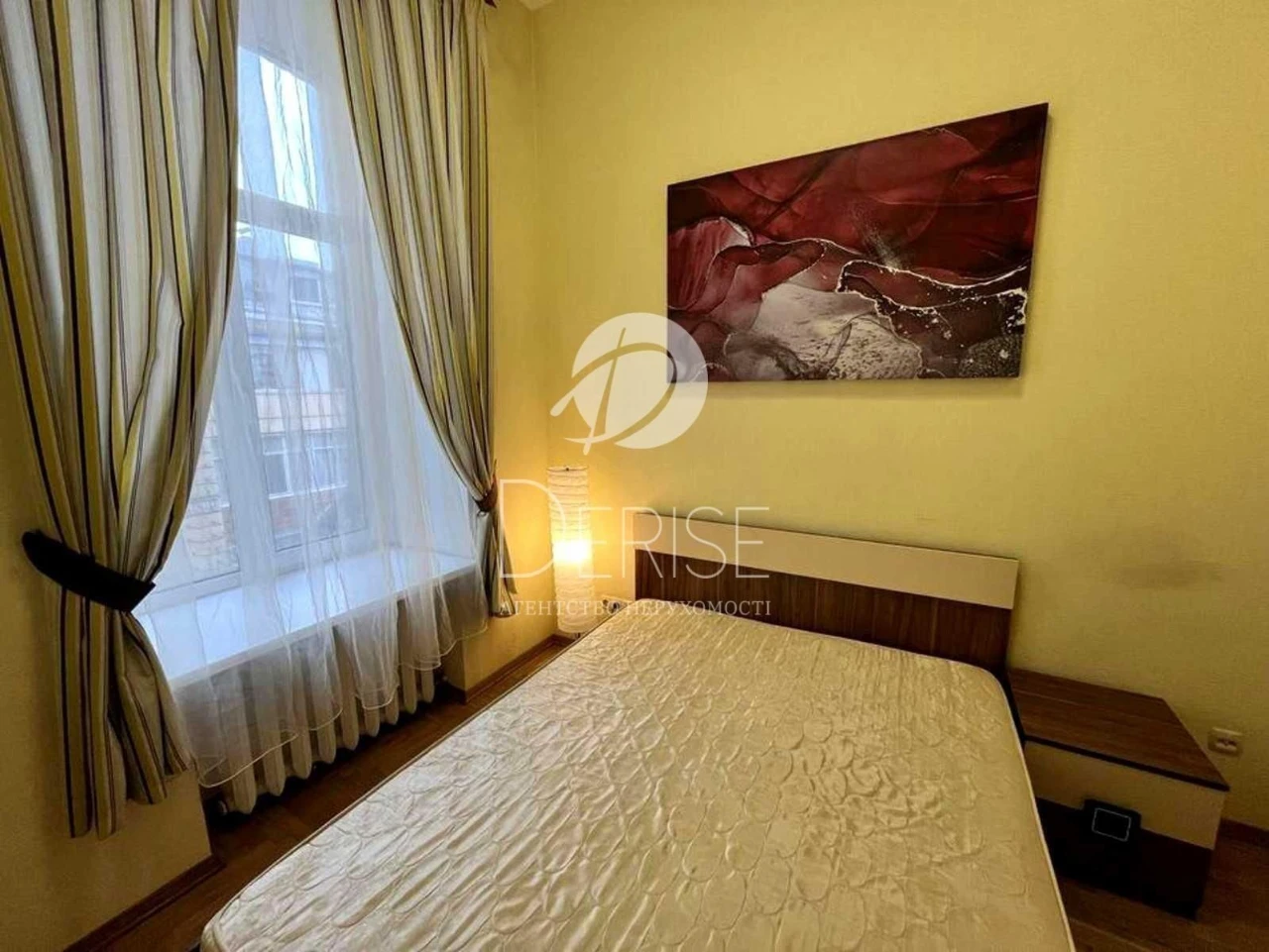 Продаж 3к квартири 79 кв. м на вул. Євгена Чикаленка 21Б • I