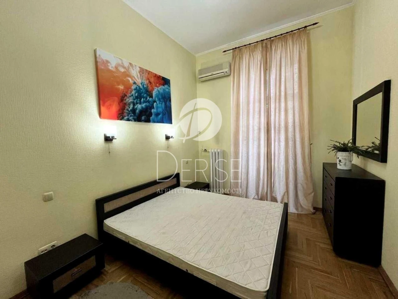 Продаж 3к квартири 79 кв. м на вул. Євгена Чикаленка 21Б • I