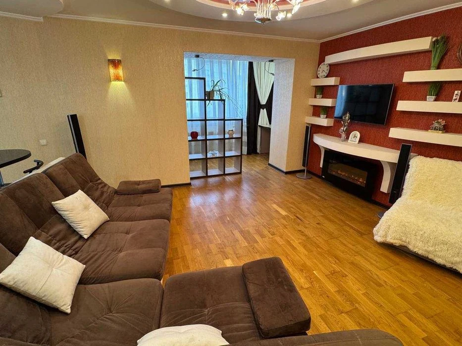 Затишна квартира 86м2 по вул.Стуса