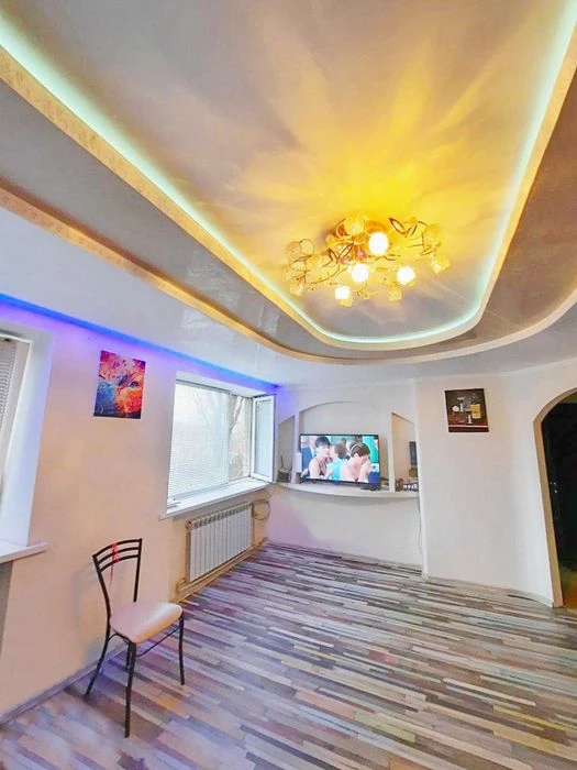 Продам 3 кім.квартиру 82 кв.м. Евроремонт, техніка, меблі