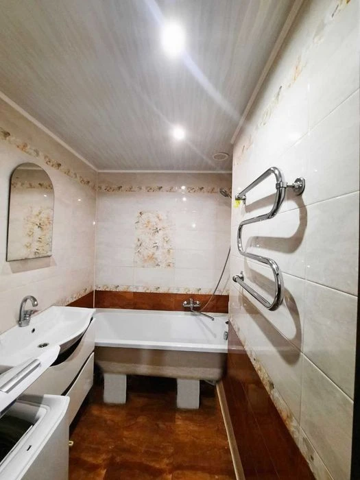 Продам 3 кім.квартиру 82 кв.м. Евроремонт, техніка, меблі