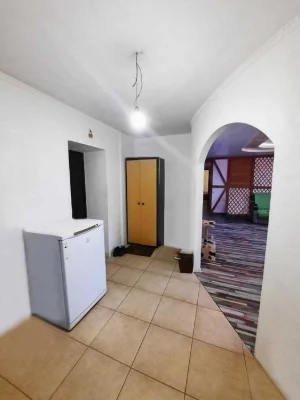 Продам 3 кім.квартиру 82 кв.м. Евроремонт, техніка, меблі