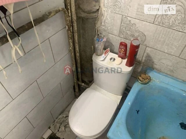 Продаж 1к квартири 29 кв. м на просп. Дмитра Павличка 10А •