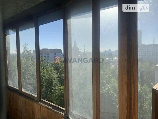 Продаж 1к квартири 29 кв. м на просп. Дмитра Павличка 10А •