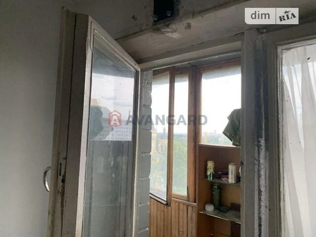 Продаж 1к квартири 29 кв. м на просп. Дмитра Павличка 10А •