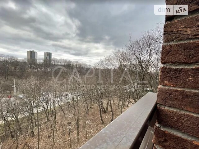 Продаж 2к квартири 95 кв. м на пров. Болсуновський 19Б • ID