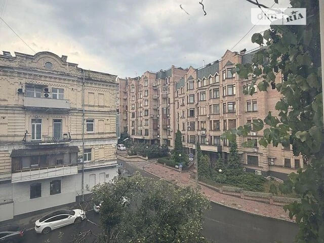 Продаж 2к квартири 44 кв. м на вул. Кудрявська 27/29 • ID 34