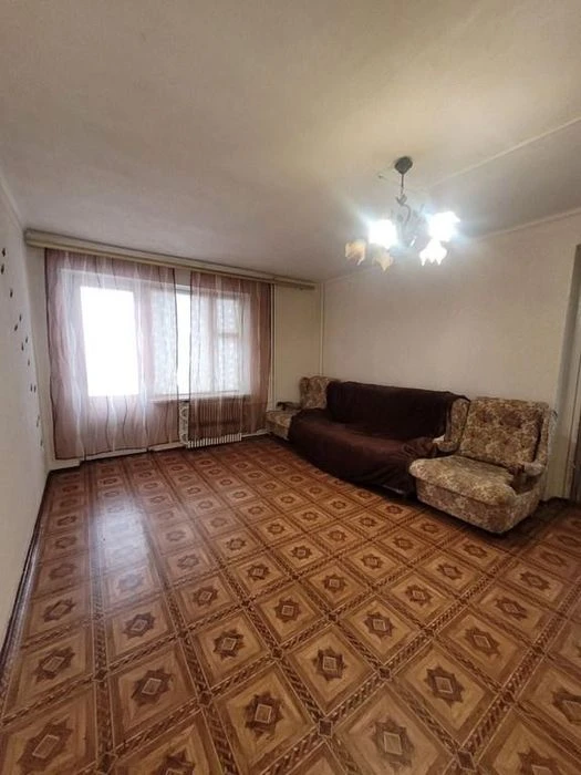 Продам 1-кімнатну квартиру. Лівобережний-3. Чешка.
