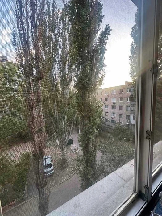 Продам затишну 3-кімнатну квартиру в Інгульському районі — С