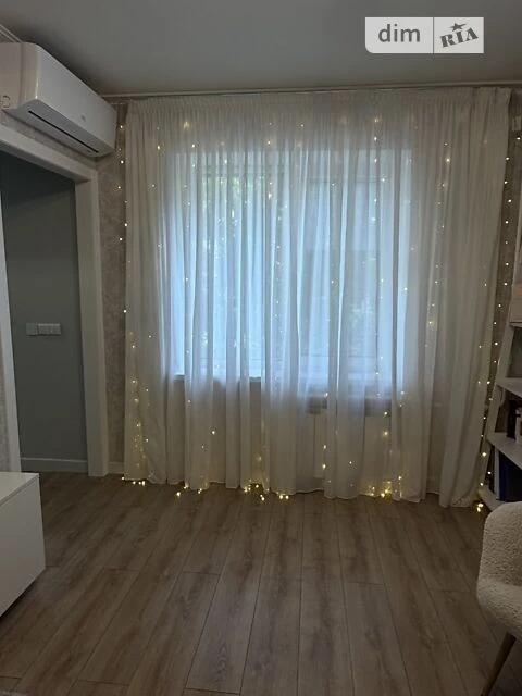 Продаж 1к квартири 30 кв. м на вул. Василя Касіяна 2Б • ID 3