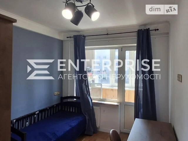 Продаж 3к квартири 63 кв. м на вул. Гетьмана Кирила Розумовс