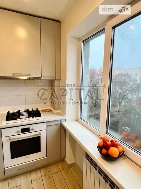 Продаж 2к квартири 64 кв. м на вул. Лаврська 4 • ID 34813537