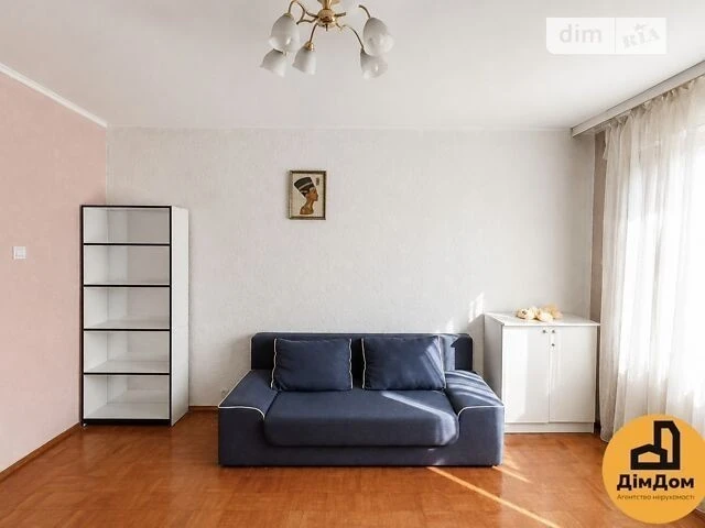 Продаж 2к квартири 56.9 кв. м на вул. Братства тарасівців 5А