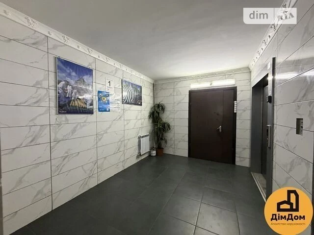 Продаж 2к квартири 56.9 кв. м на вул. Братства тарасівців 5А