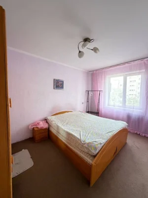 Продаж 2к квартири набережна Перемога