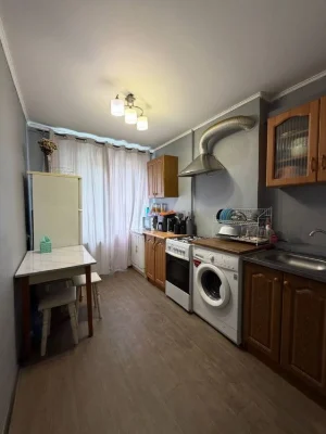 Продаж 2к квартири набережна Перемога