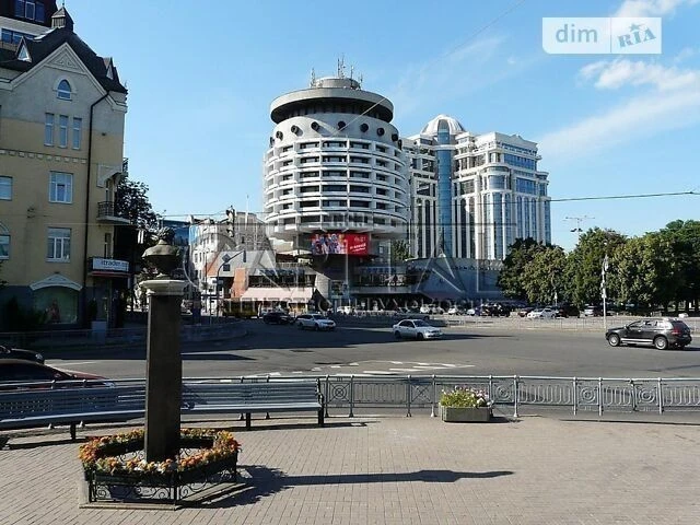 Продаж 2к квартири 43 кв. м на вул. Івана Мазепи 14 • ID 348