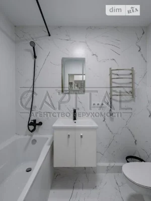 Sale of 2-room apartment 42 sq. m. on Mykhaylo Maksimovicha st. 24 •